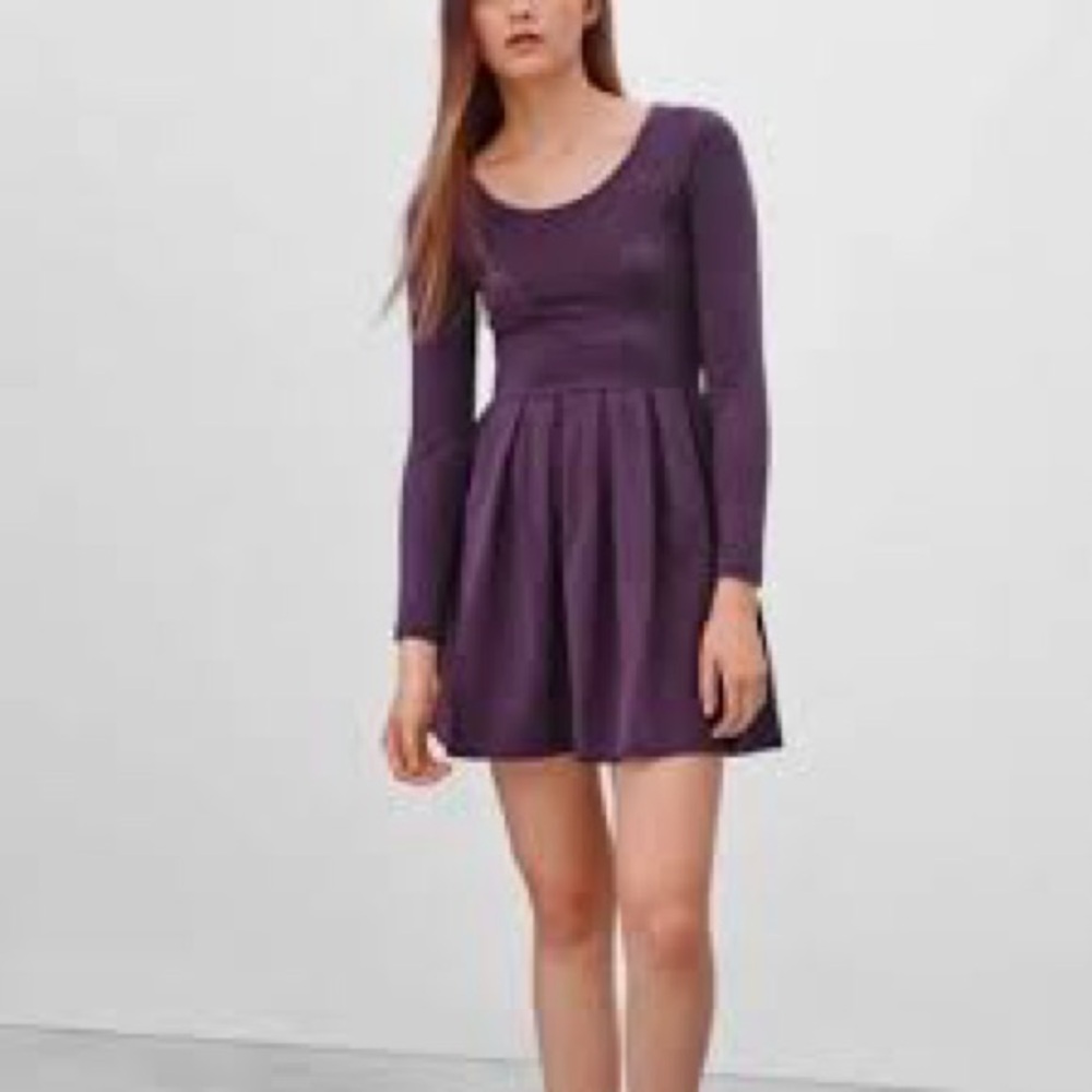 Aritzia Talula Lambeth Velvet Long Sleeve Dress